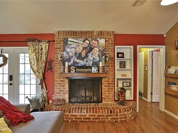 5th image of 1509 N Pioneer Dr