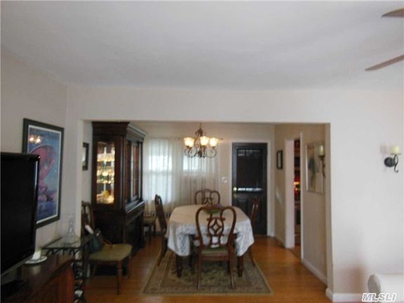 2nd image of 143 Traymore Blvd