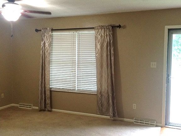 5th image of 5537 Bradley Dr