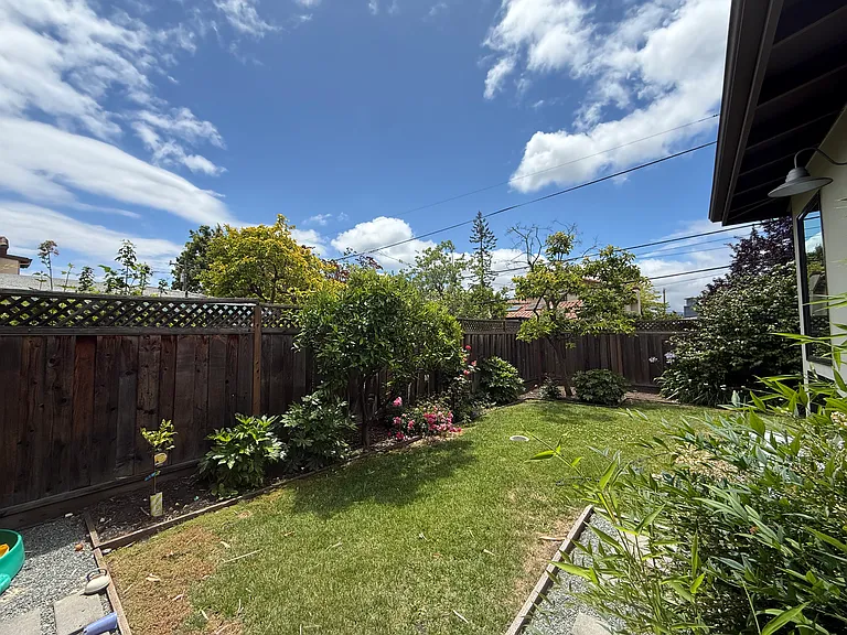 3156 Ramona St — Photo 32