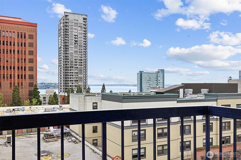 2nd image of 2100 3rd Avenue #802