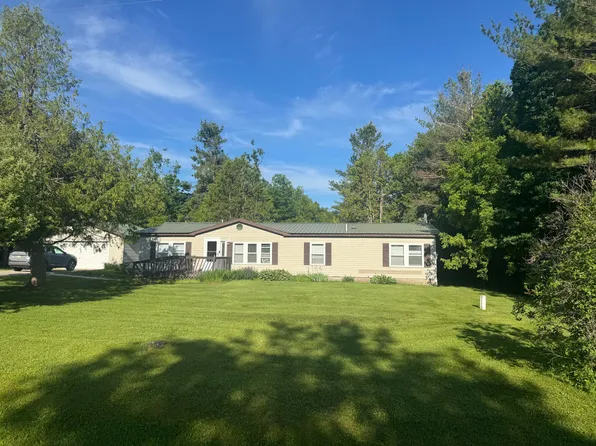 9265 John Werner Dr, Cheboygan, MI 49721