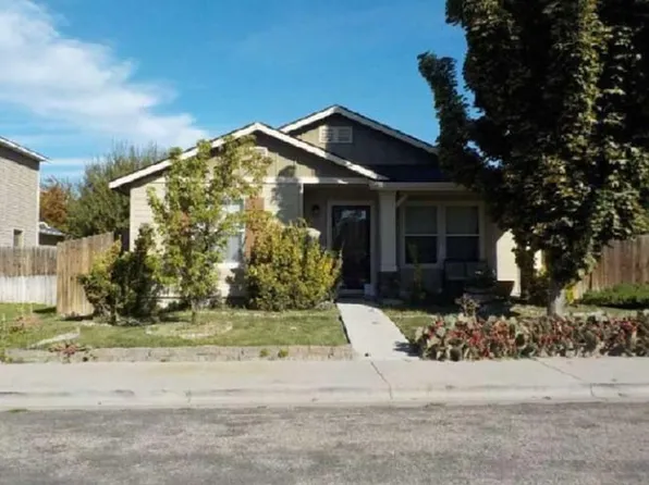 8234 W Mojave Dr, Boise, ID 83709