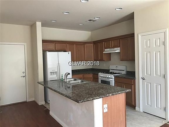 4th image of 121 Cooks Creek Ct