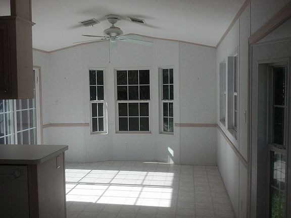 4th image of 9320 NW 115th Ave