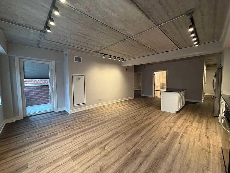 The Carmen — Photo 123