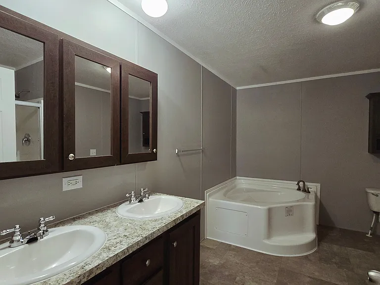 Westbridge Manor — Photo 226