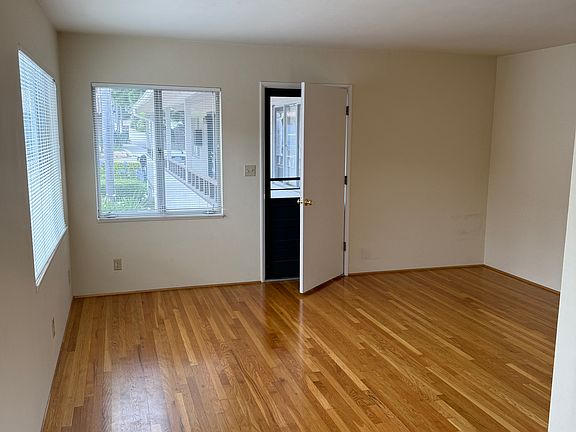 2nd image of 1121 N Milpas St #C