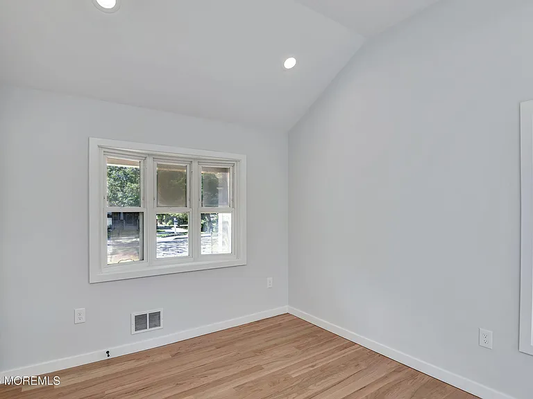 769 Cliffwood Ave — Photo 27