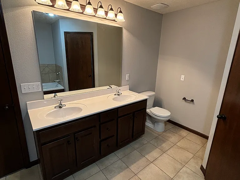 1442 N Opportunity Ave — Photo 11