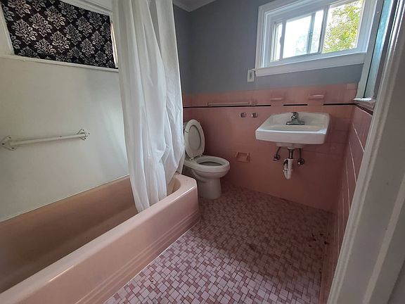 5th image of 182-184 Washington St #182-B