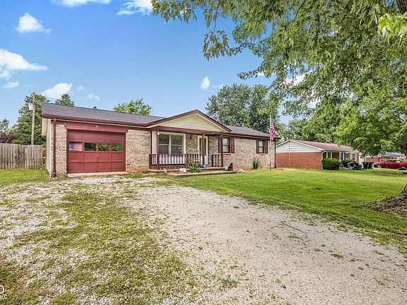 4th image of 618 Meadows Dr