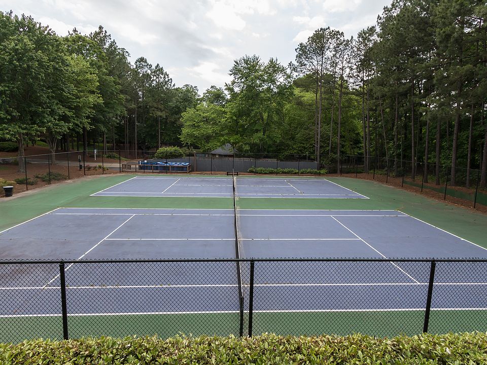 1st image of 2301 Country Park Dr SE