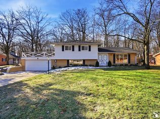 3415 Woodmont Dr, Lambertville, MI 48144