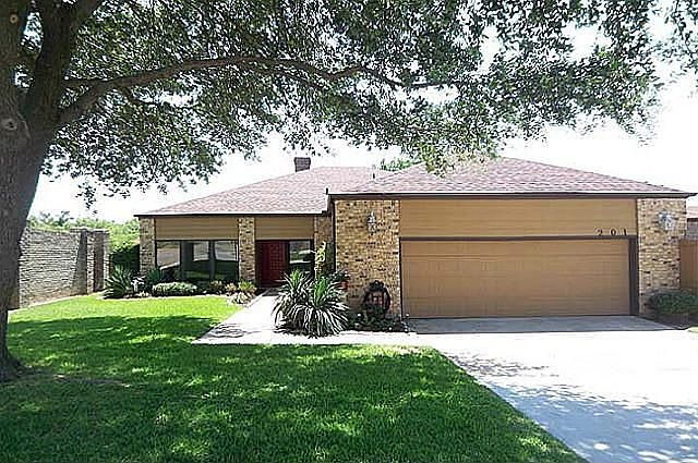 1st image of 201 Oak Hill Dr