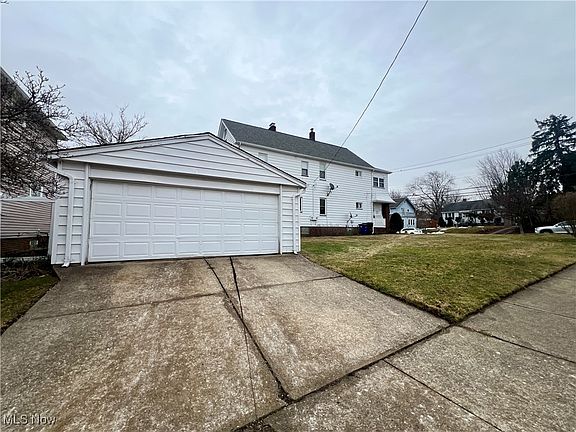 2nd image of 4918 Gifford Ave