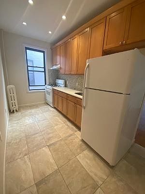 2nd image of 9015 Fort Hamilton Pkwy APT 2R