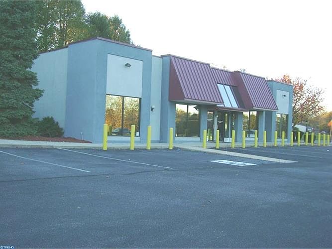 2nd image of 925 S Black Horse Pike