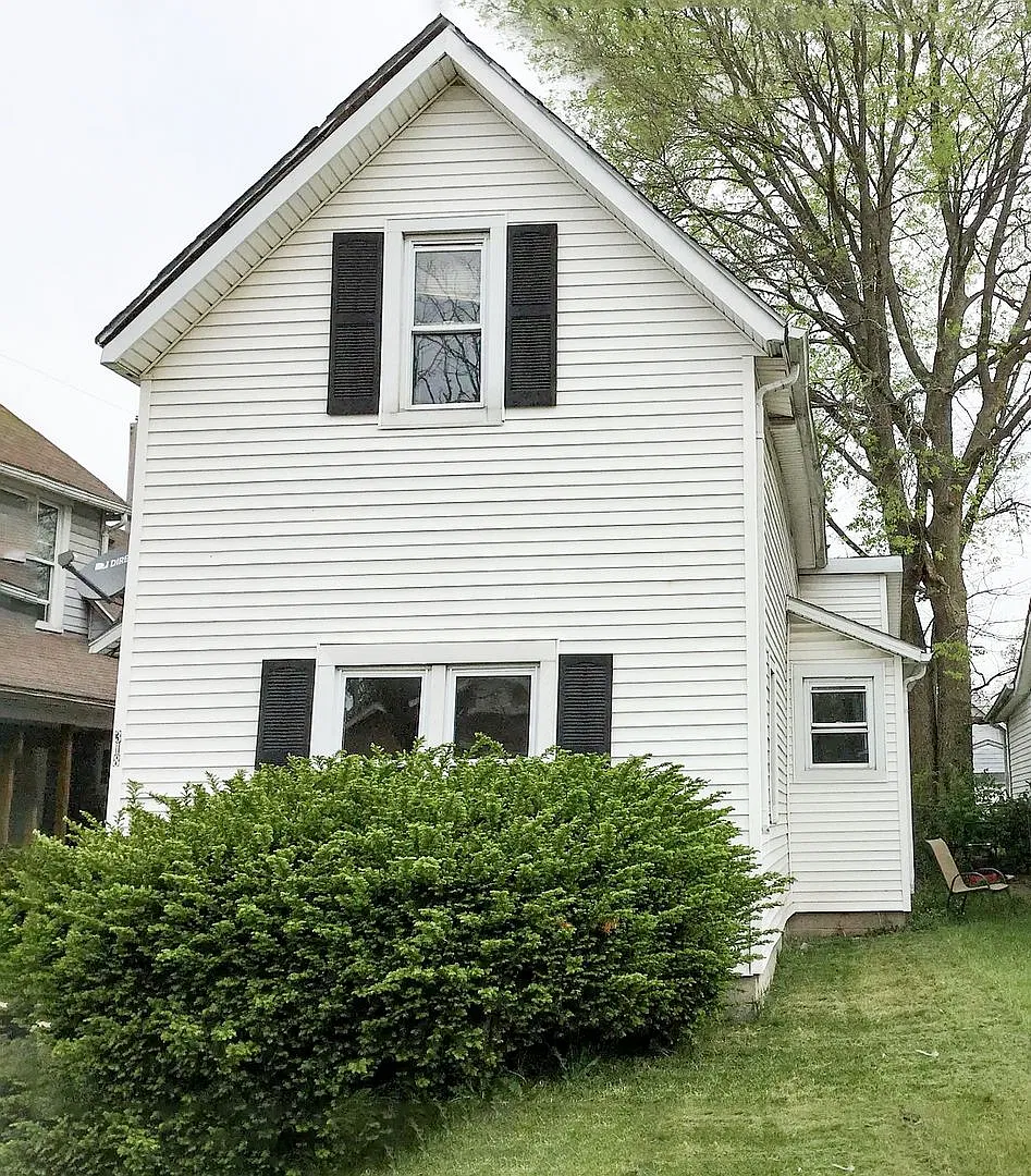 For Rent: Coming Soon! 318 E 9th St. 3 Bedroom 1 bath Spacious Home! Nice Yard! Pet Friendly! — Photo 1