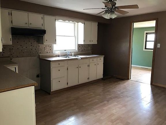 5th image of 1794 Polk St