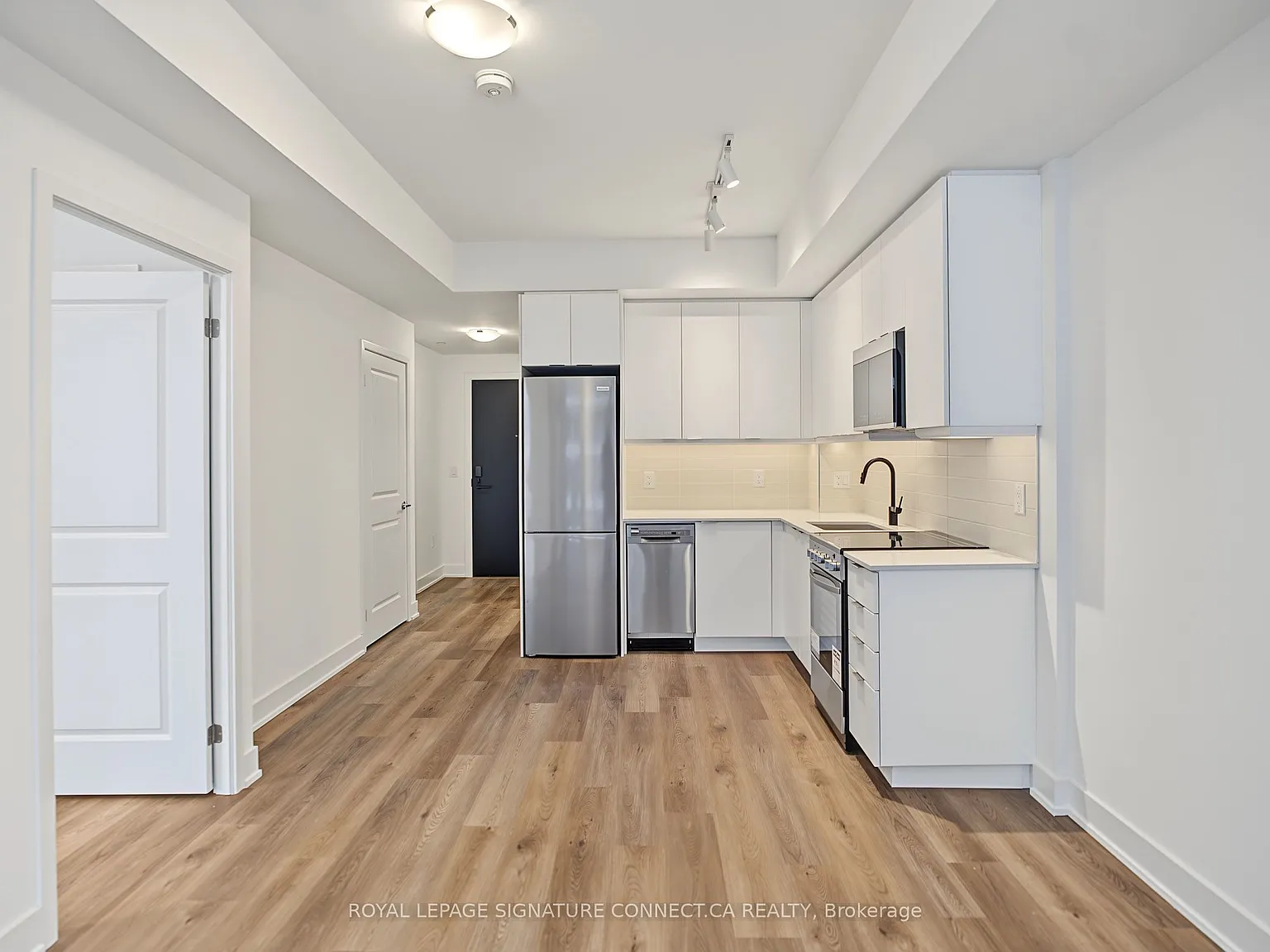 The Millhouse Condos — Photo 3