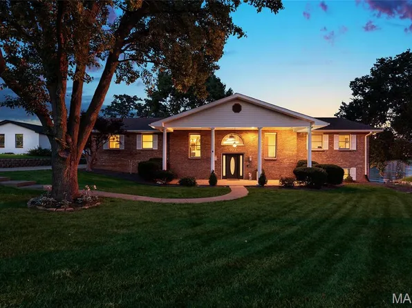 693 Boulevard De Cannes, Edwardsville, IL 62025