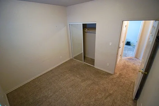 3 bed, 1200 sqft, $2,600 — Photo 2