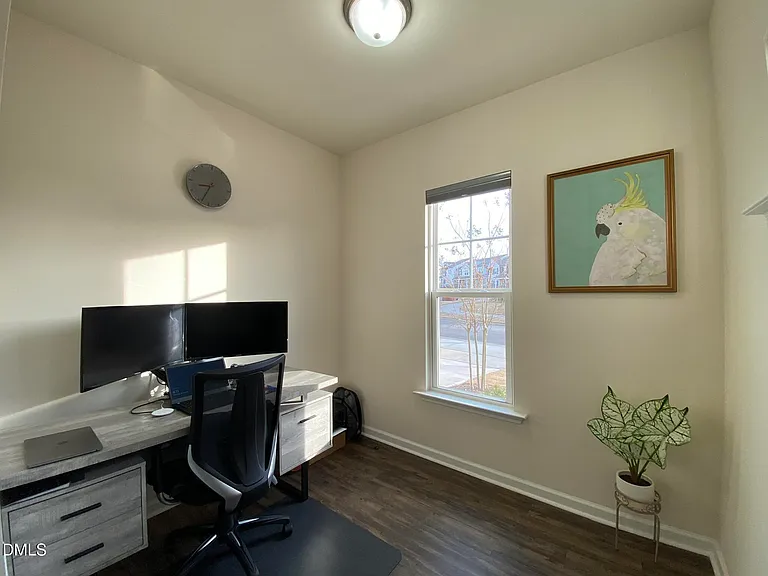 138 Eagleson St — Photo 5
