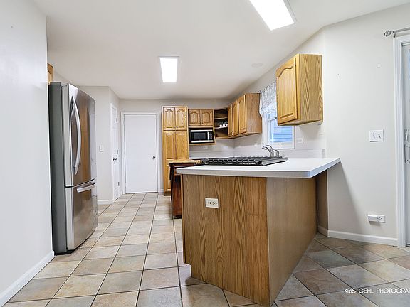 5th image of 301 Tanager Dr