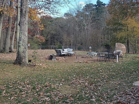 2nd image of 158 Telegraph Rd