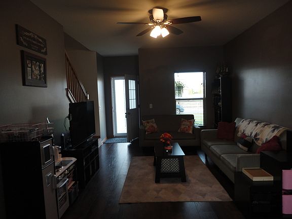 4th image of 969 Foxgrove Dr