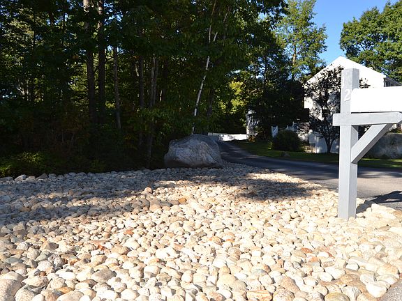 7 Landscaped Driveway