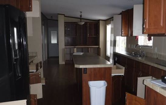 5th image of 115 W Hackberry St
