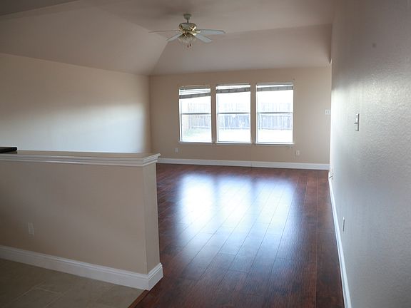 2nd image of 612 Linden Ave