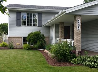 1292 Emerald Ln, Shakopee, MN 55379