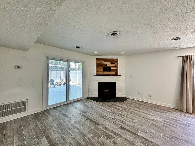 1509 Cypress Ave — Photo 23
