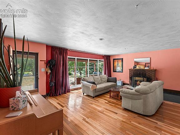 4th image of 11 Oak Pl