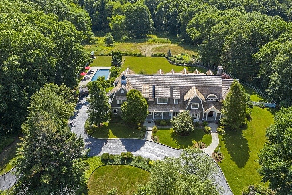 1266 Monument St, Concord, MA 01742 | Zillow