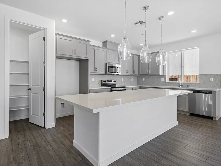 Oak Trail Dr — Photo 19
