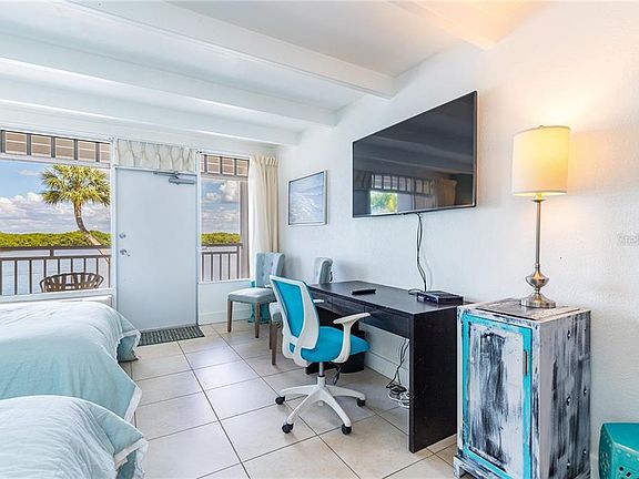 5th image of 611 Destiny Dr #213