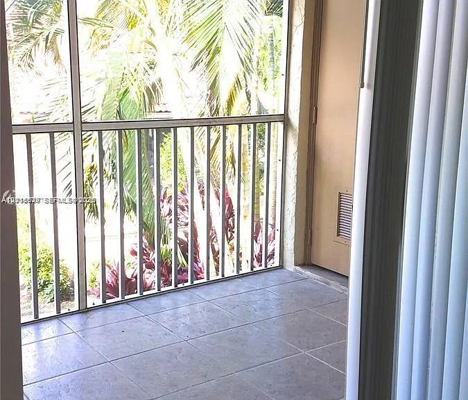 22202 Glenmoor Dr #22202 — Photo 13