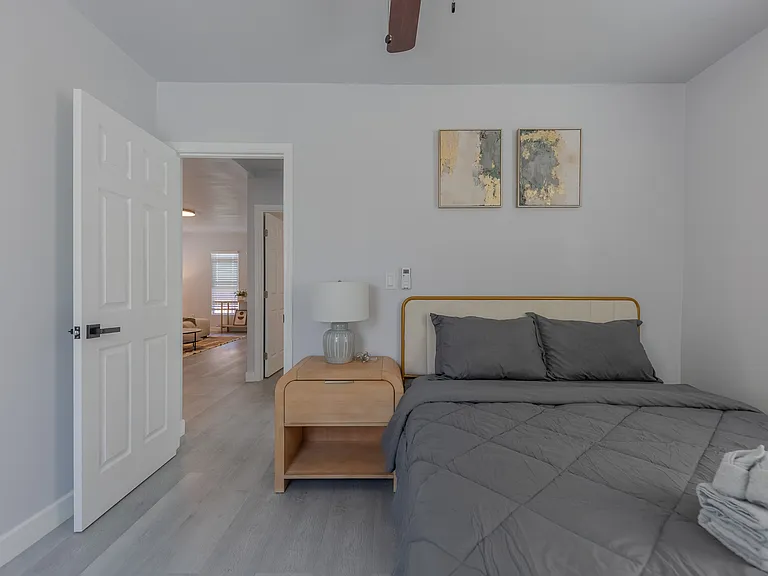 2461 Saint Pierre Ave — Photo 19