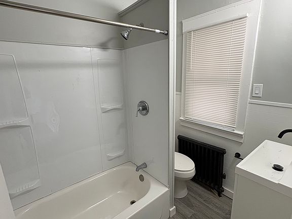 2nd image of 1919 Brookwood Ave #6