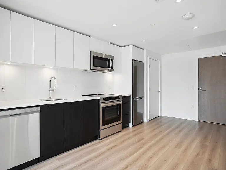 150 Braid St — Photo 41