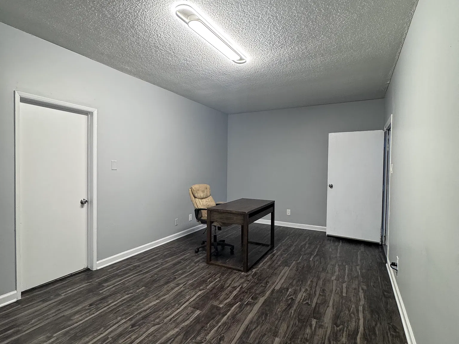 5 bed, $3,850 — Photo 1