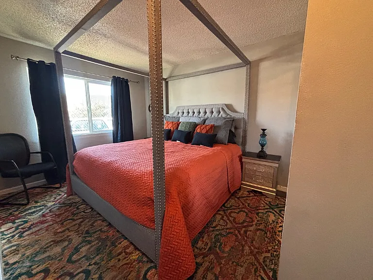 213 Jefferson Ave #4 — Photo 8