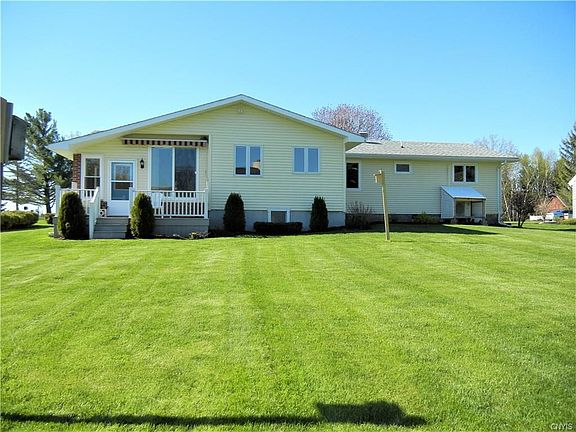 3rd image of 5247 Sunset Dr