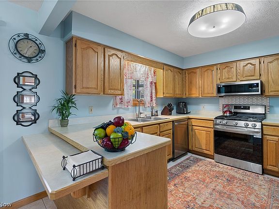 4th image of 26330 Forbes Rd