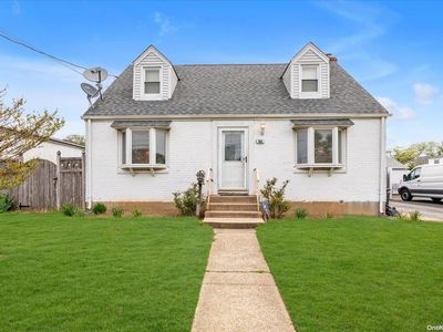 365 E Meadow Avenue, East Meadow, NY, 11554