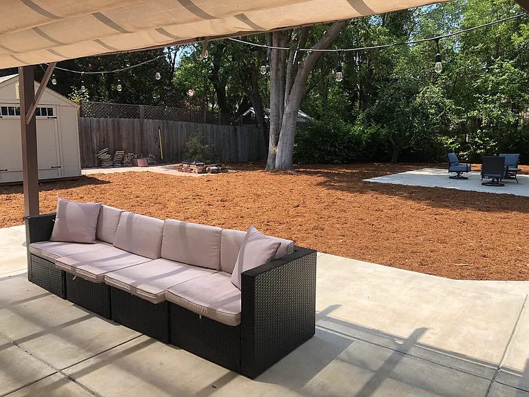 Entertaining area